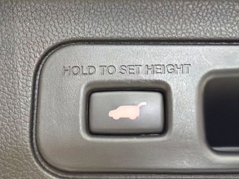 Used 2023 Honda Pilot Elite image 21