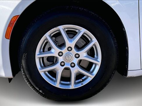 Used 2020 Chrysler Voyager LX w/ Cold Weather Group image 33