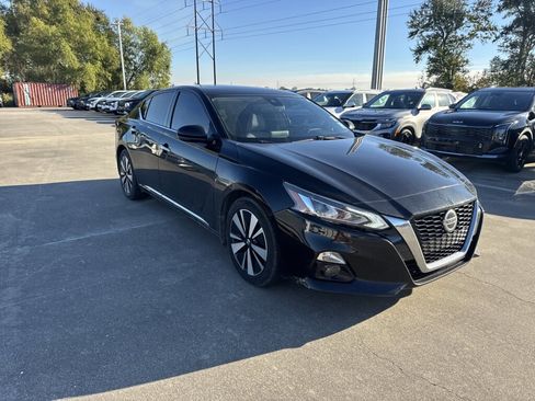 Used 2019 Nissan Altima 2.5 SV image 9