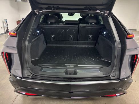 New 2026 Cadillac Lyriq Premium Luxury image 13