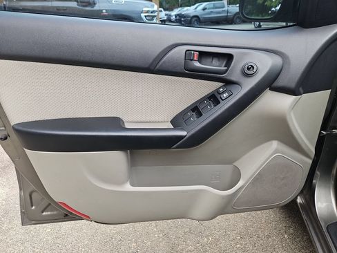 Used 2012 Kia Forte EX FWD image 11