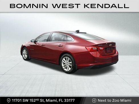 Used 2017 Chevrolet Malibu LT image 3