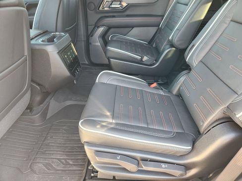 New 2026 GMC Yukon AT4 Ultimate w/ LPO, Floor Liner Package image 33