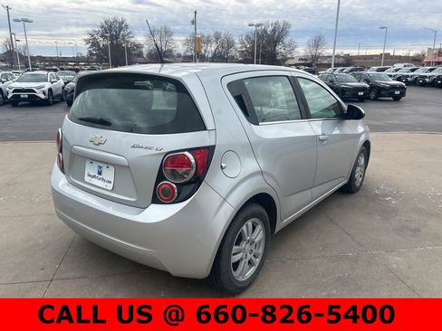 Used 2014 Chevrolet Sonic LT image 4
