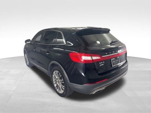 Used 2017 Lincoln MKX Reserve w/ Enhanced Security Package image 8
