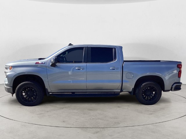 Used 2024 Chevrolet Silverado 1500 RST w/ Z71 Off-Road Package AWD/4WD image 2