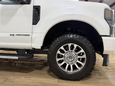 Used 2022 Ford F250 Lariat w/ Lariat Ultimate Package AWD/4WD image 4