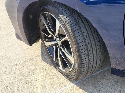 Used 2022 Nissan Maxima SV w/ Floor Mat Group image 11