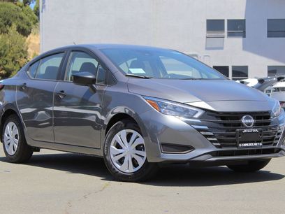 New 2025 Nissan Versa S w/ Trunk Package
