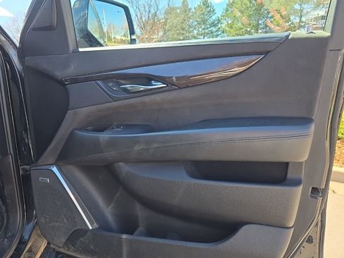 Used 2015 Cadillac Escalade ESV Platinum image 23