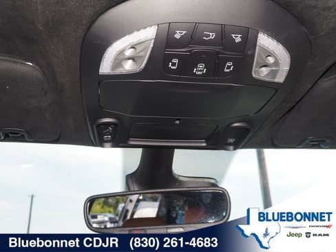 New 2026 Chrysler Pacifica Pinnacle FWD image 28
