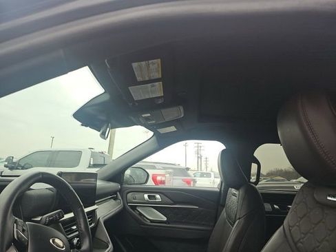 Used 2025 Ford Explorer Platinum w/ Ultimate Package image 14