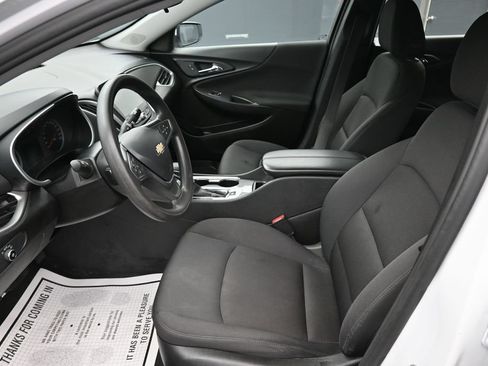 Used 2022 Chevrolet Malibu LT FWD image 11