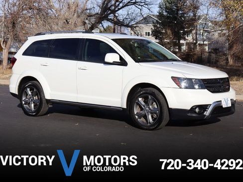 Used 2017 Dodge Journey Crossroad image 1