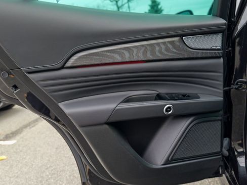 New 2025 Maserati Grecale Modena image 22