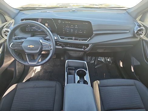 Used 2025 Chevrolet Equinox LT AWD/4WD image 9