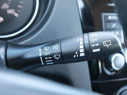 Used 2022 Nissan Rogue Sport S image 21