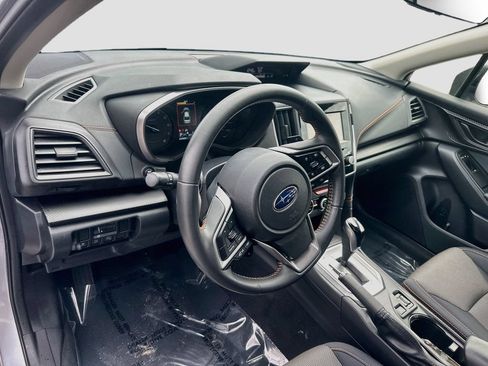 Used 2023 Subaru Crosstrek 2.0i Premium w/ Popular Package #3 AWD/4WD image 9