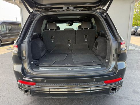 Used 2024 Jeep Grand Cherokee Summit AWD/4WD image 45