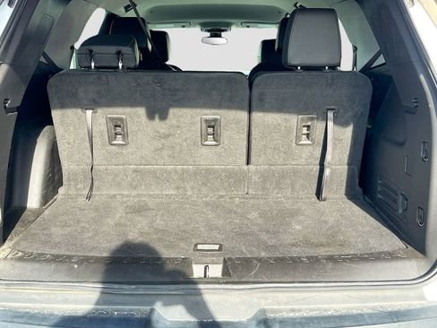 Used 2021 Chevrolet Traverse LT FWD image 27