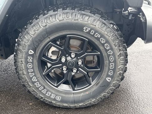 Used 2024 Jeep Gladiator Sport image 9