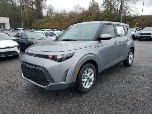 New 2025 Kia Soul LX image 3