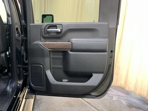 Used 2023 GMC Sierra 2500 Denali AWD/4WD image 16