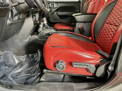 Used 2023 Jeep Gladiator Sport AWD/4WD image 27