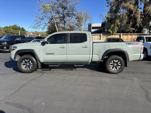 Certified 2023 Toyota Tacoma TRD Off-Road image 2