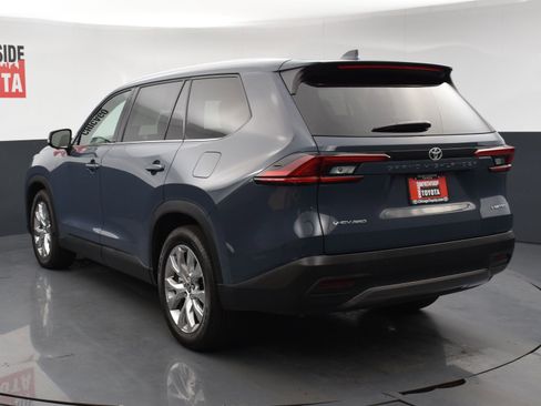 Used 2025 Toyota Grand Highlander AWD Hybrid image 3