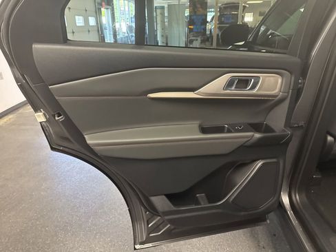 New 2026 Ford Explorer Active AWD/4WD image 24
