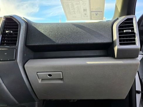 Used 2019 Ford F150 XLT image 45