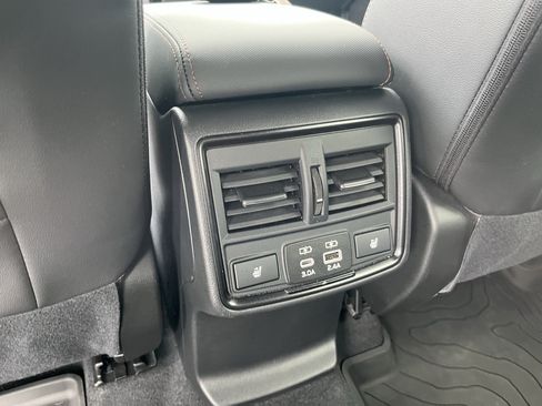 Used 2025 Subaru Forester Touring AWD/4WD image 19