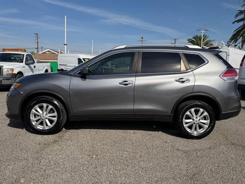 Used 2016 Nissan Rogue SV image 10