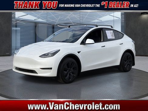 Used 2025 Tesla Model Y Long Range RWD image 1