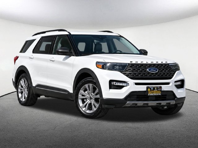 Used 2021 Ford Explorer XLT w/ Equipment Group 202A AWD/4WD image 2