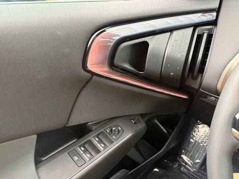 Used 2025 BMW X3 xDrive30i AWD/4WD image 29