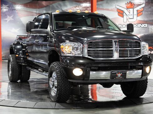 Used 2006 Dodge Ram 3500 Truck Laramie w/ Protection Group AWD/4WD image 31