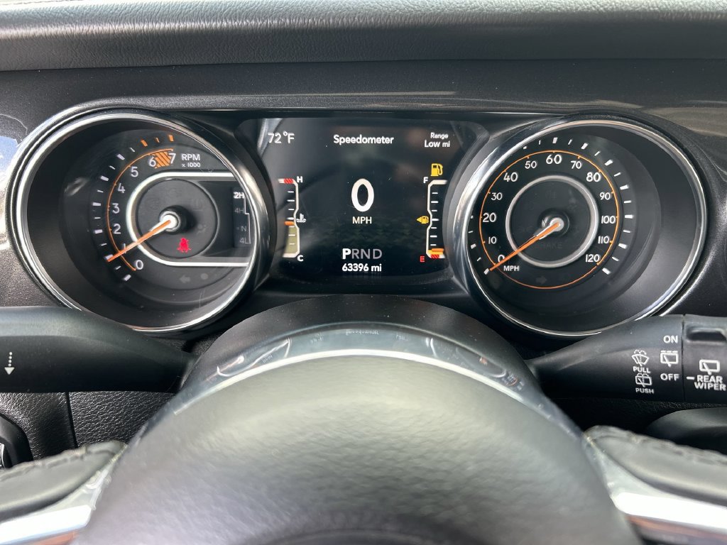 Used 2021 Jeep Wrangler Unlimited Sahara AWD/4WD image 11