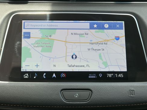 Used 2019 Cadillac XT4 Sport w/ Cold Weather Package FWD image 16