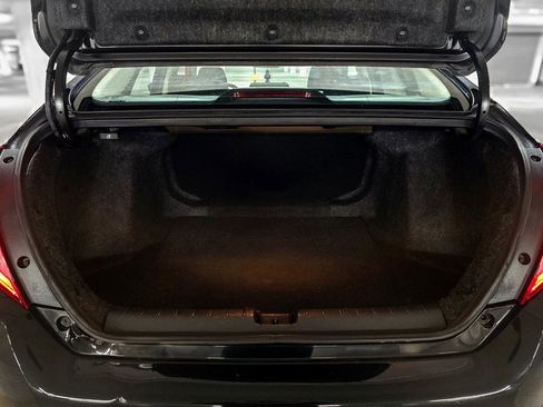 Used 2018 Honda Civic LX image 9