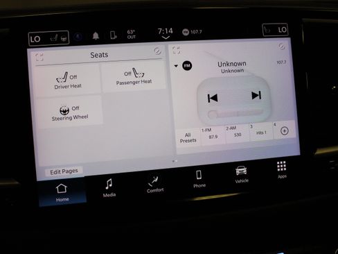 Used 2024 Chrysler Pacifica Touring-L FWD image 25