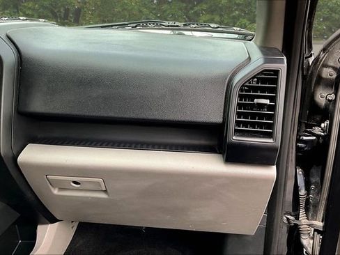 Used 2018 Ford F150 XL w/ Equipment Group 101A Mid AWD/4WD image 27