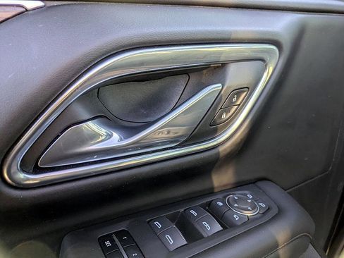 Used 2023 Chevrolet Tahoe High Country image 14