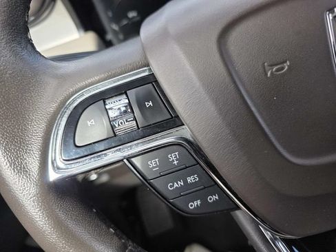 Certified 2022 Lincoln Nautilus FWD w/ Premium Package image 13