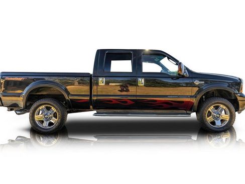 Used 2005 Ford F350 Harley-Davidson image 2