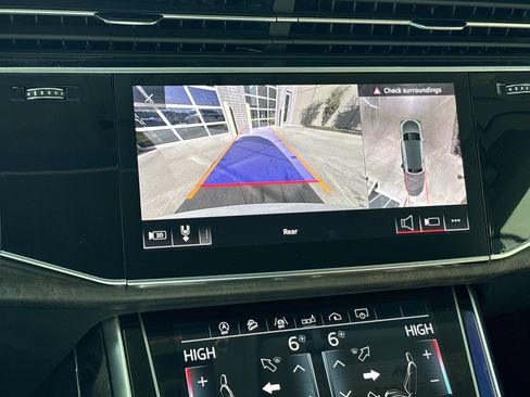 Used 2019 Audi Q8 Premium Plus w/ Premium Plus image 25
