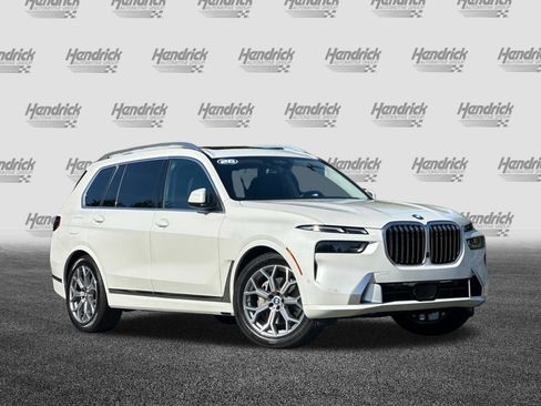 Used 2026 BMW X7 xDrive40i w/ Premium Package AWD/4WD image 2