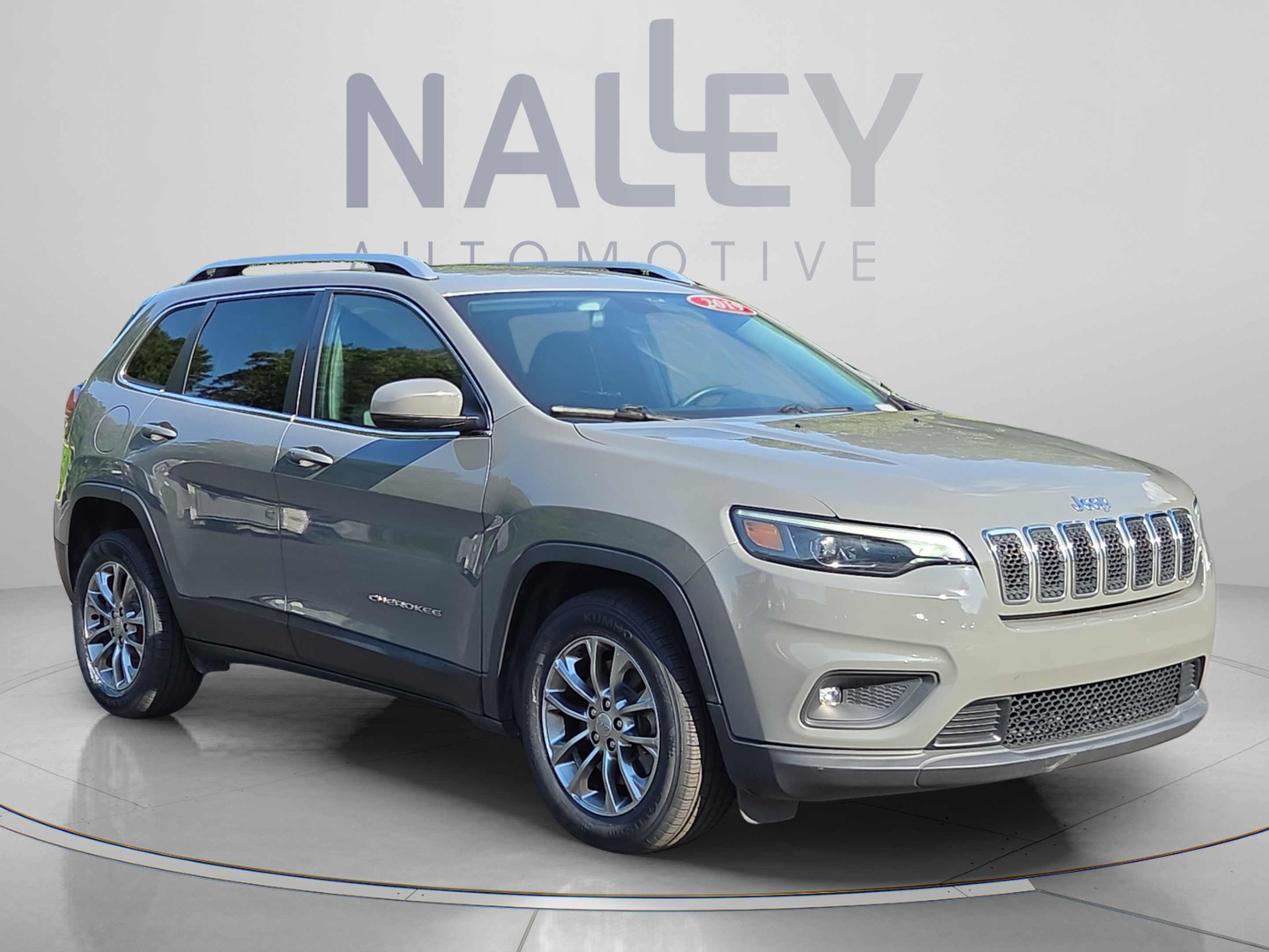 Used 2019 Jeep Cherokee Latitude Plus FWD image 7