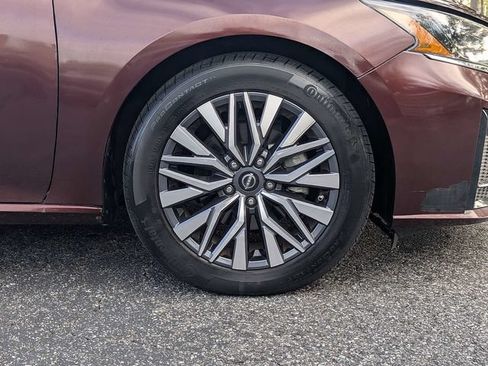 Used 2023 Nissan Altima 2.5 SV FWD image 10